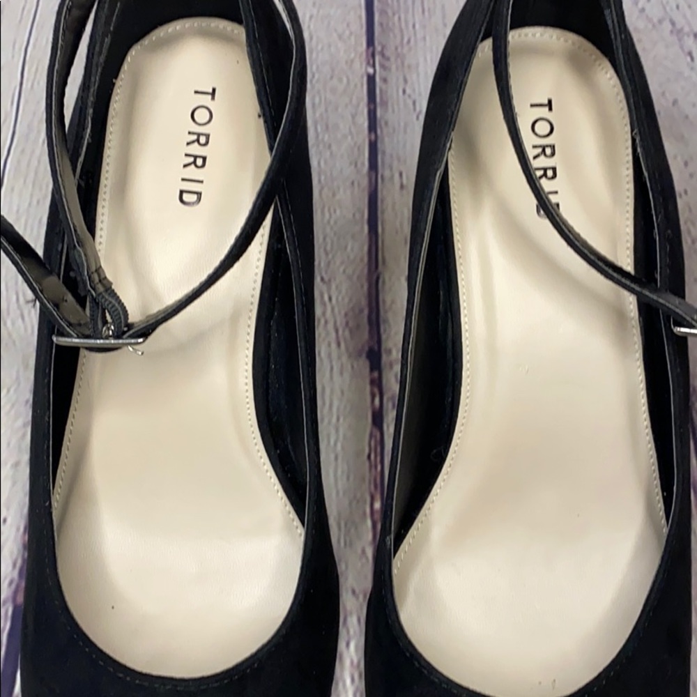 Torrid Black faux suede wedge ankle strap shoe 12W - Picture 8 of 8
